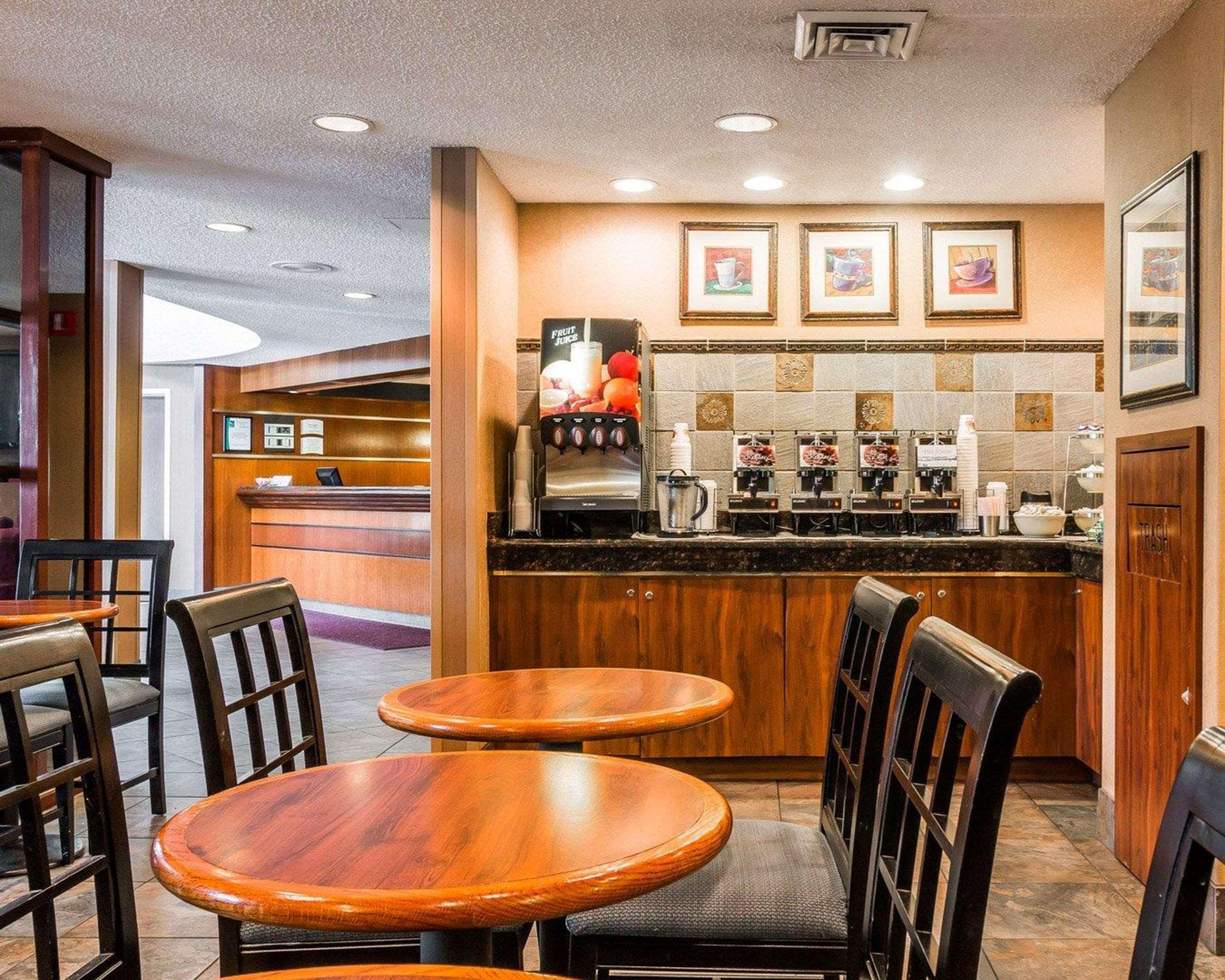Quality Inn Auburn Hills - Detroit North Exteriér fotografie