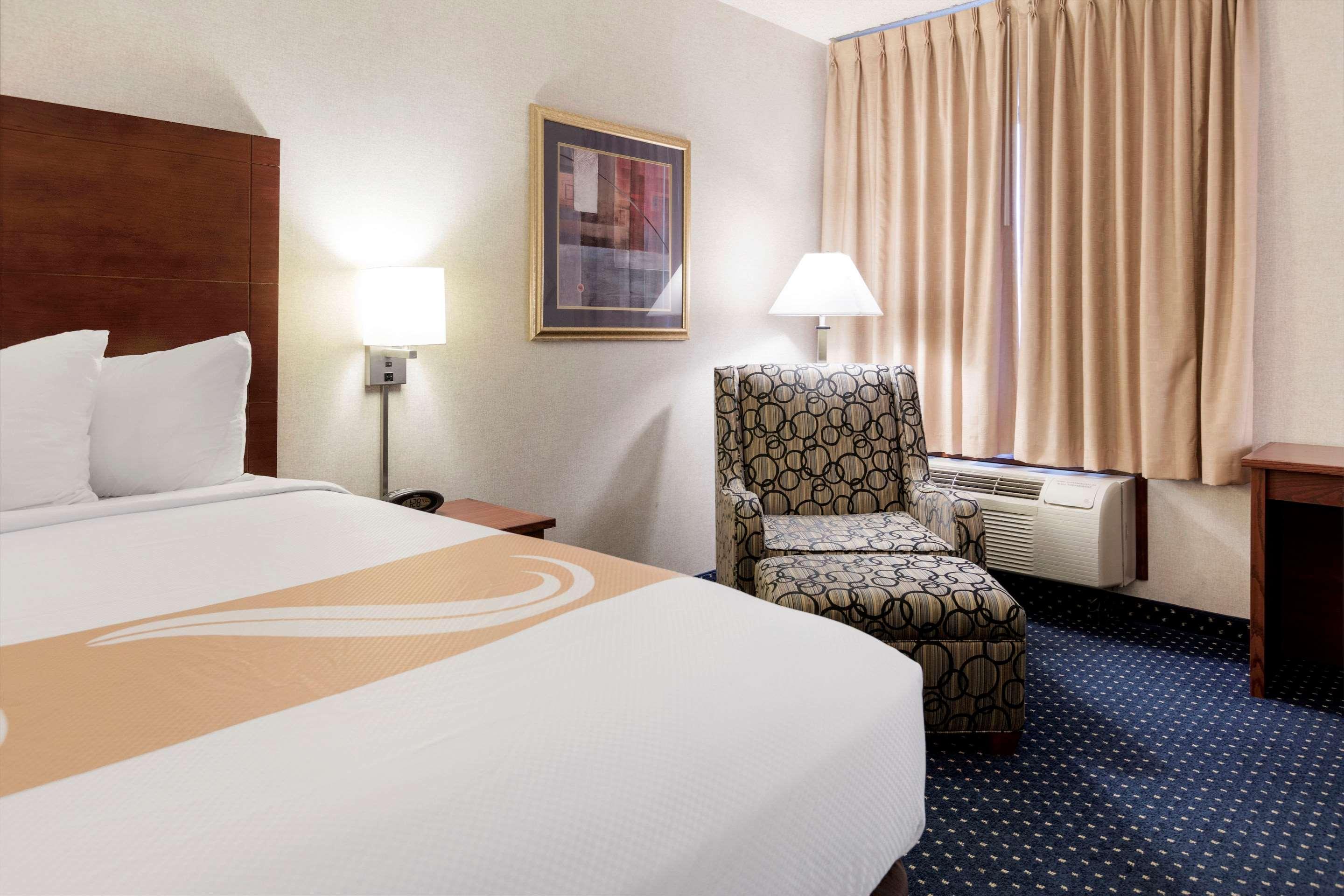 Quality Inn Auburn Hills - Detroit North Exteriér fotografie