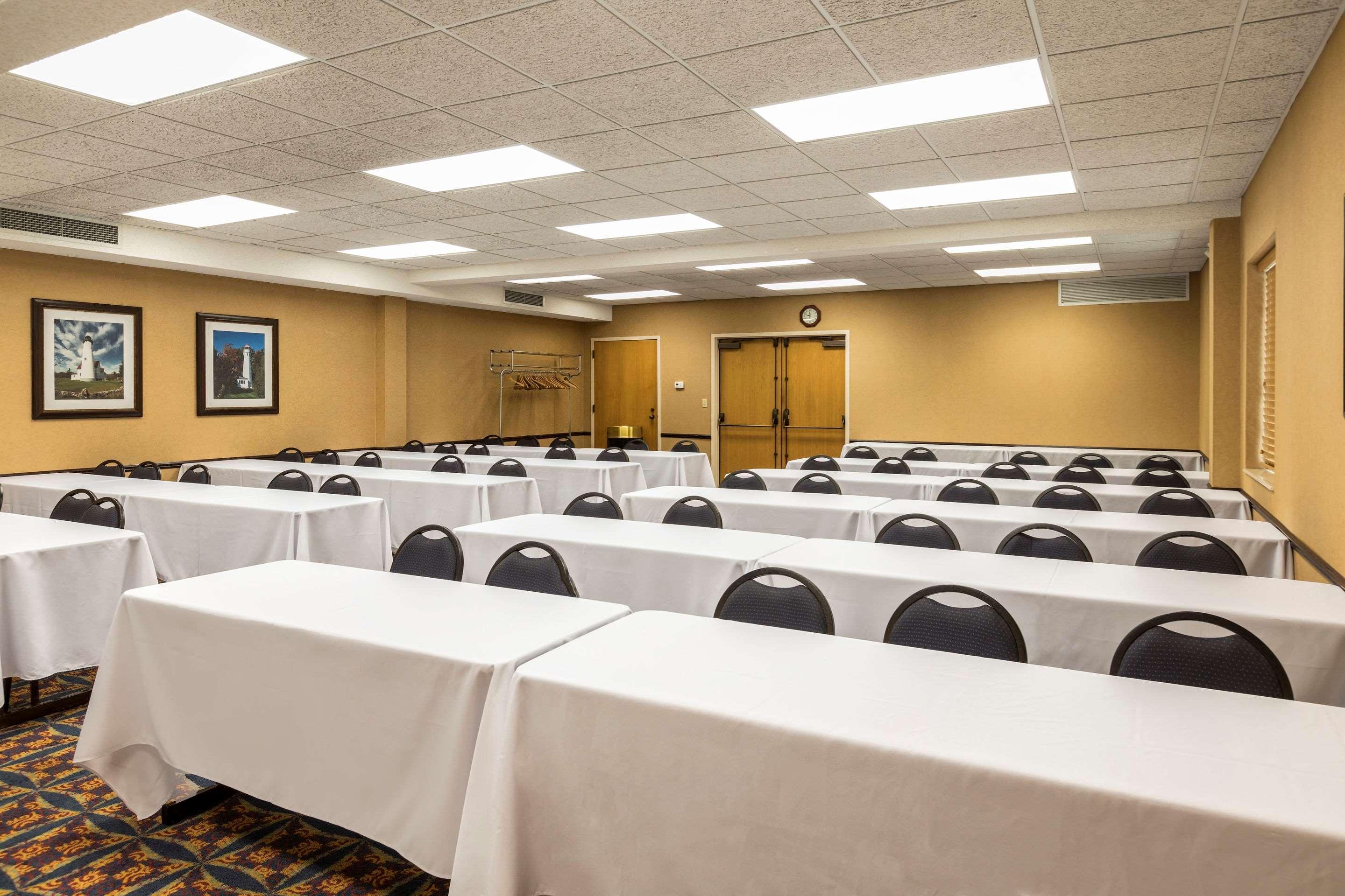 Quality Inn Auburn Hills - Detroit North Exteriér fotografie